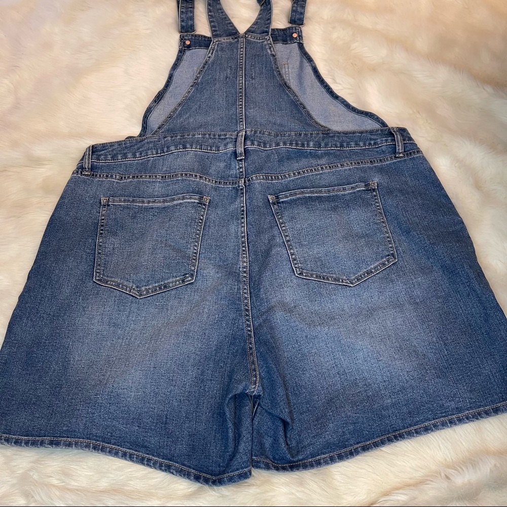Old Navy Denim Coverall/Overall Shorts - Picture 10 of 15